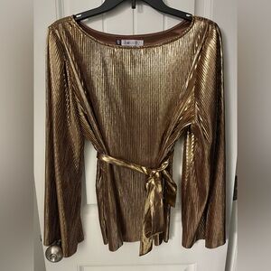 Gorgeous Jennifer Lopez Gold Shimmer Blouse